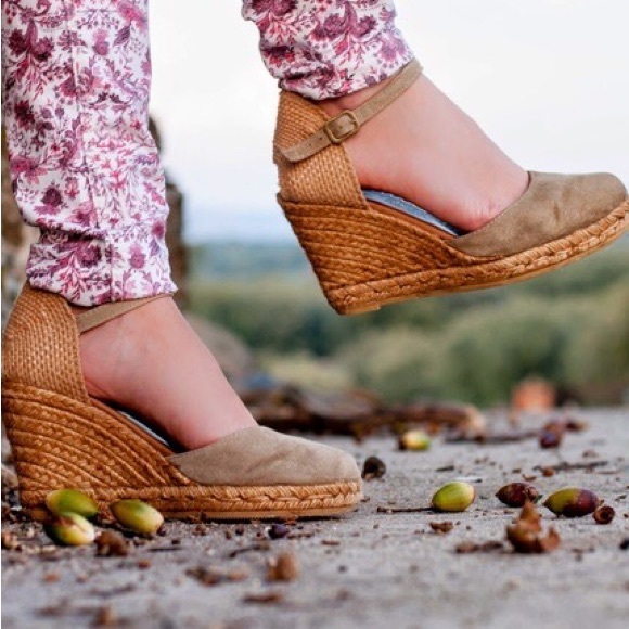 Gaimo Suede Wedge Espadrilles - Picture 15 of 15